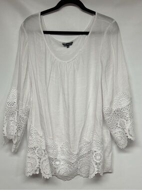 Unique Spectrum White Crochet-Hem Tunic Top